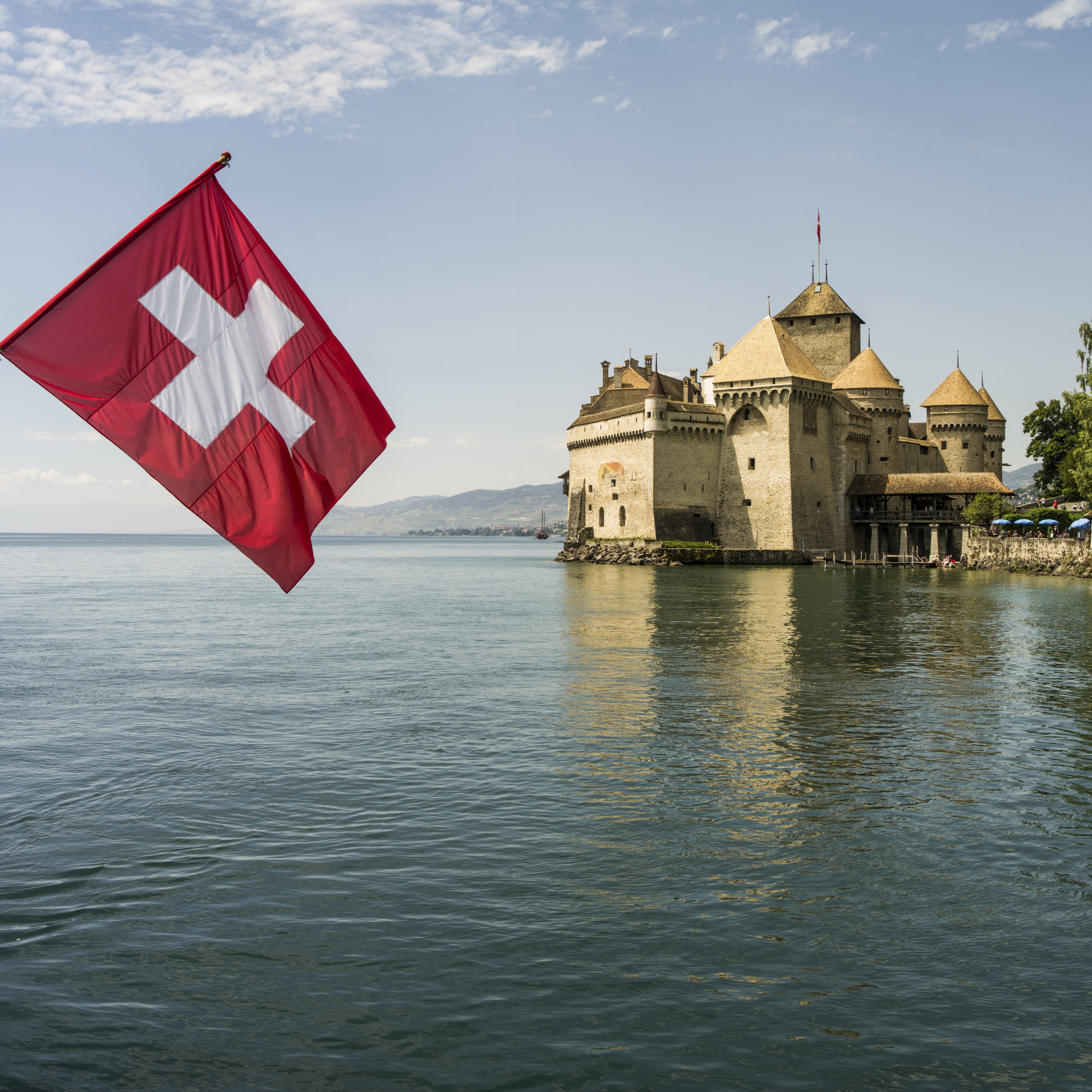 <p class="p1"><strong>13:30 Uhr – Zeitreise auf Schloss Chillon</strong></p>
